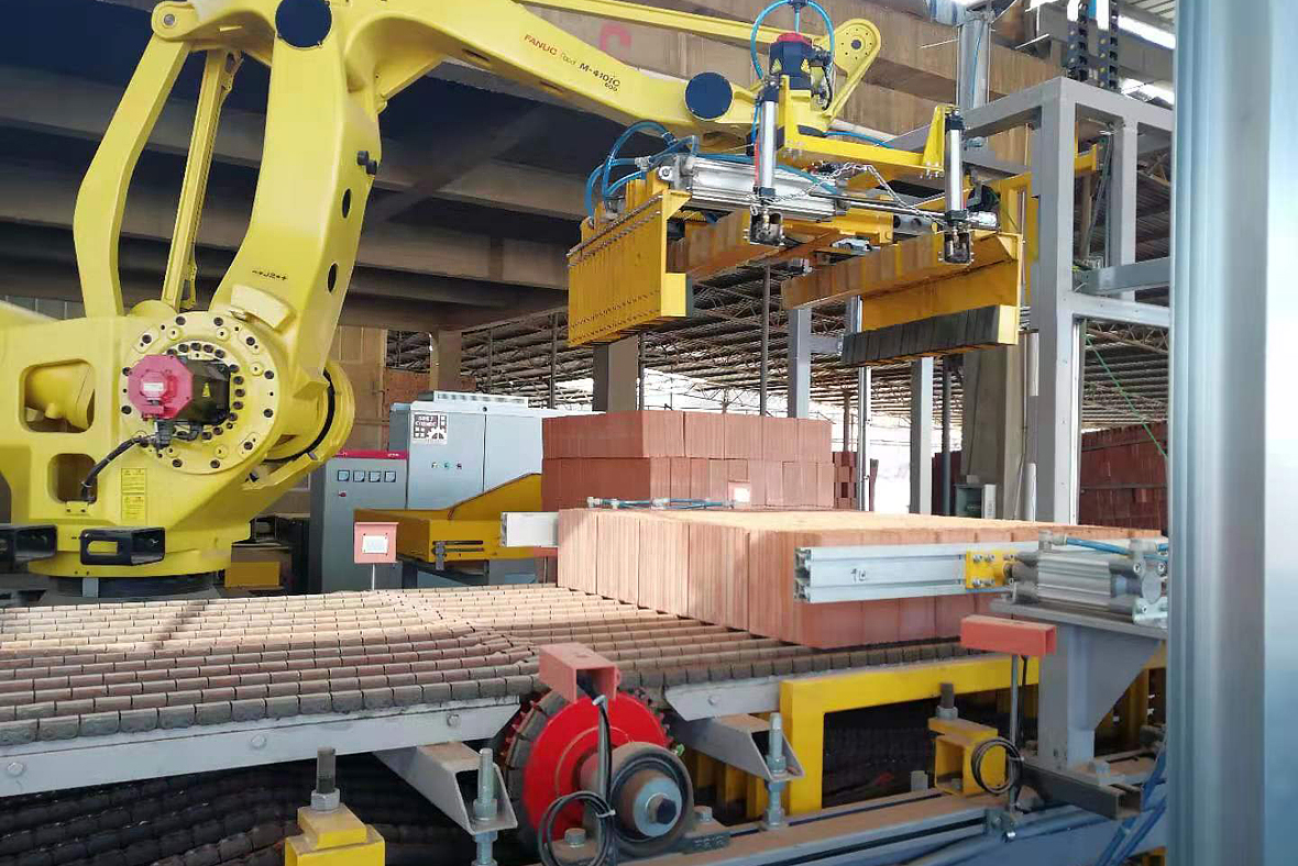 Automatic robotic palletizing system