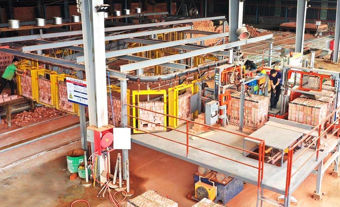 Semi-automated Brick Packing System