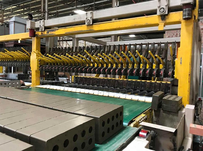 BRICKS/TILES AUTO CUTTING SYSTEM