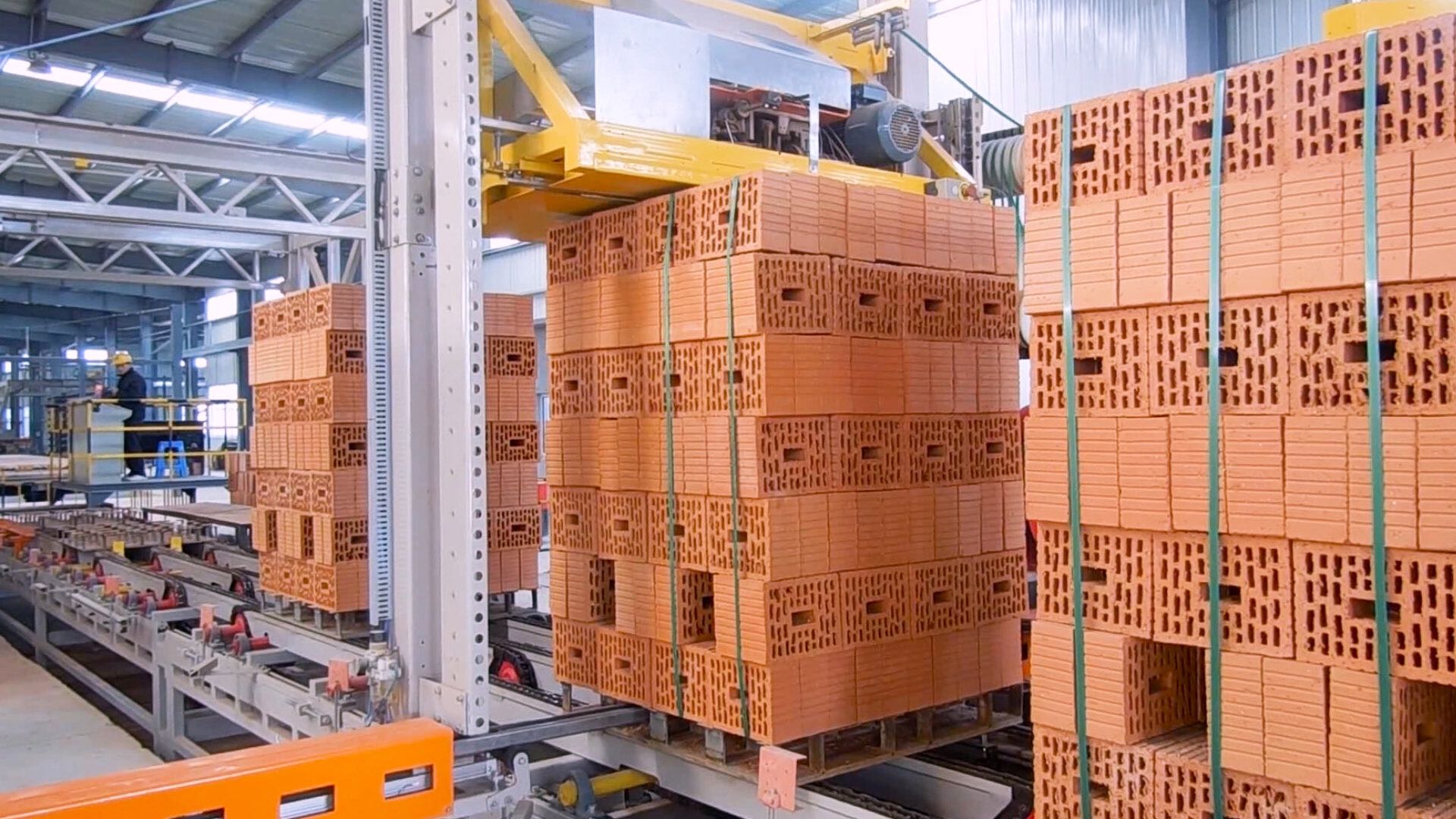 Fully automated brick packing system