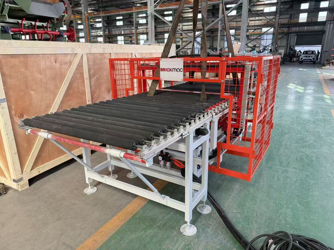 BRICK CUTTING MACHINE